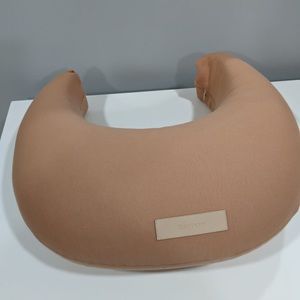 Nursing pillow 🤎